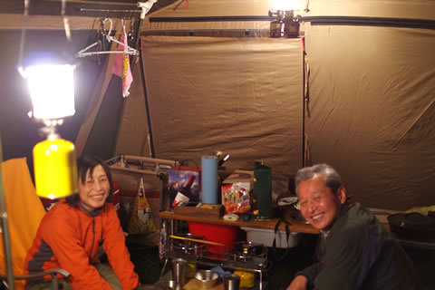 第9回黄缶会オフ(1) 2014年11月21日 ふもとっぱらキャンプ場 第9回黄缶会オフ(1) 2014年11月21日 ふもとっぱらキャンプ場