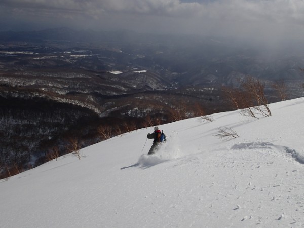 秋田駒ケ岳-山スキー(県境越え) 秋田駒ケ岳-山スキー(県境越え)