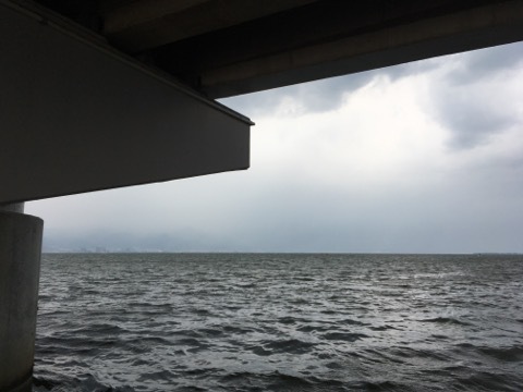 ゲリラ豪雨の直撃を受けました 17-07-02／琵琶湖-ボート