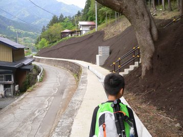 山梨県 父子お泊りハイキング1 鳥ノ胸山 道の駅どうしより周回 とんのむねやま 山梨県 父子お泊りハイキング1 鳥ノ胸山 道の駅どうしより周回 とんのむねやま