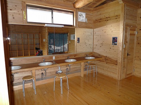 豪雨の坊ガツルキャンプ場