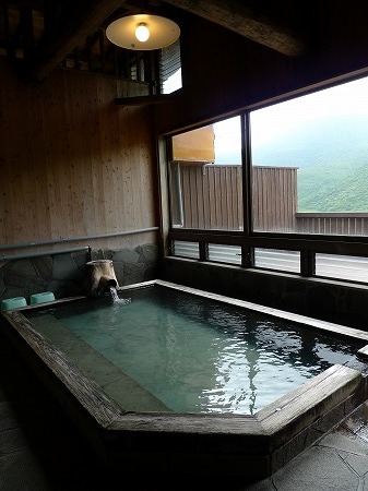 豪雨の坊ガツルキャンプ場