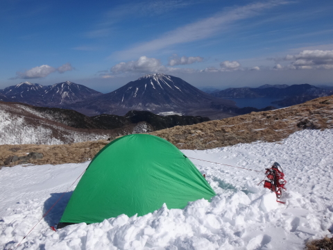 雪の白根隠山　絶景のテント泊はヤバかった