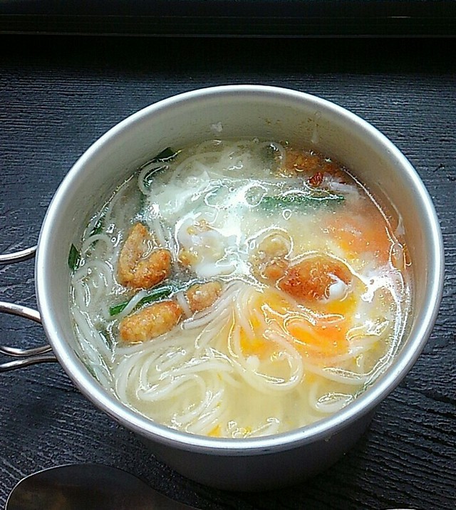 夏の名残りのそーめんで作る “鶏肉ニラ玉にゅうめん” 夏の名残りのそーめんで作る “鶏肉ニラ玉にゅうめん”