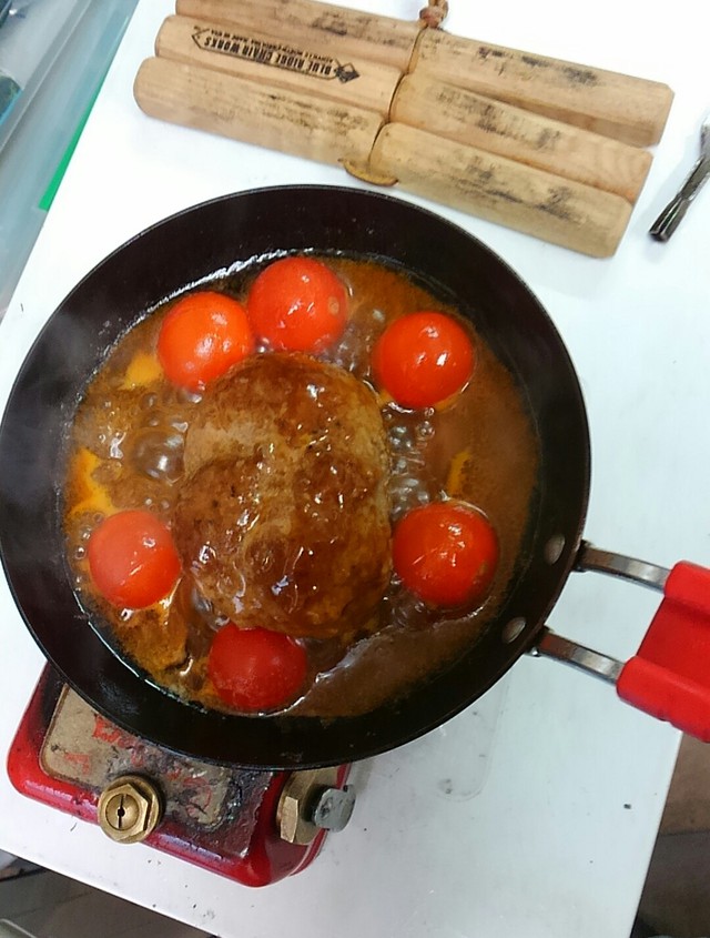 ちびパンで作るYo!手ごねげんこつハンバーグ ちびパンで作るYo!手ごねげんこつハンバーグ