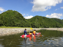 往く夏を惜しんで・・・　久慈川で今年最後の川遊びキャンプ！（上小川キャンプ村やなせ）