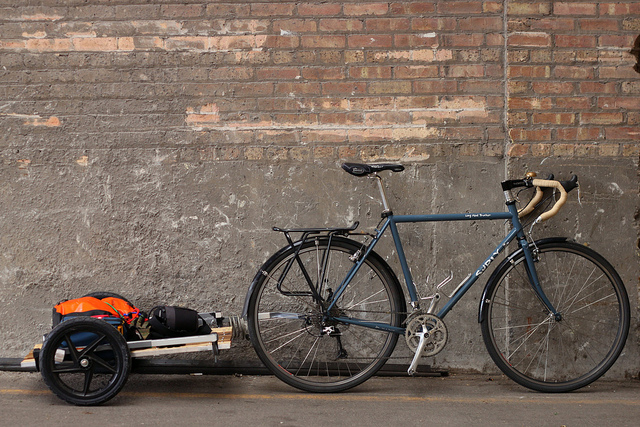 Surly Long Haul Trucker トレーラー