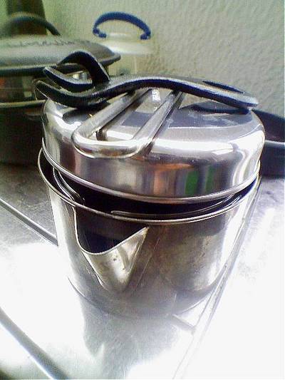 鍋セット コンパクトに 苦心です