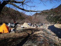 怪しいキャンパーで今年も熱い赤野原