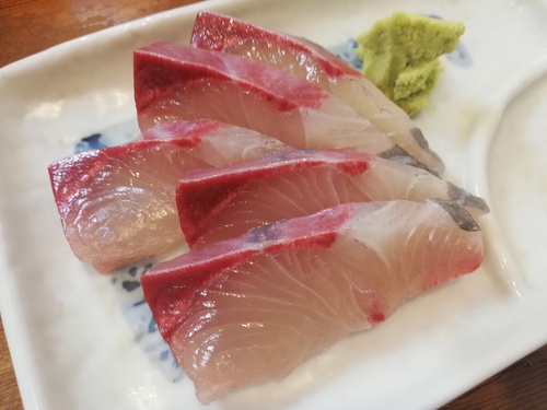 JR京橋でちょいと一杯いつものお店で。粕汁が店頭に並んだ冬の始まり JR京橋でちょいと一杯いつものお店で。粕汁が店頭に並んだ冬の始まり