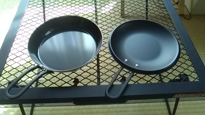 ひとりキャンプ準備(テーブル&パン購入) ひとりキャンプ準備(テーブル&パン購入)