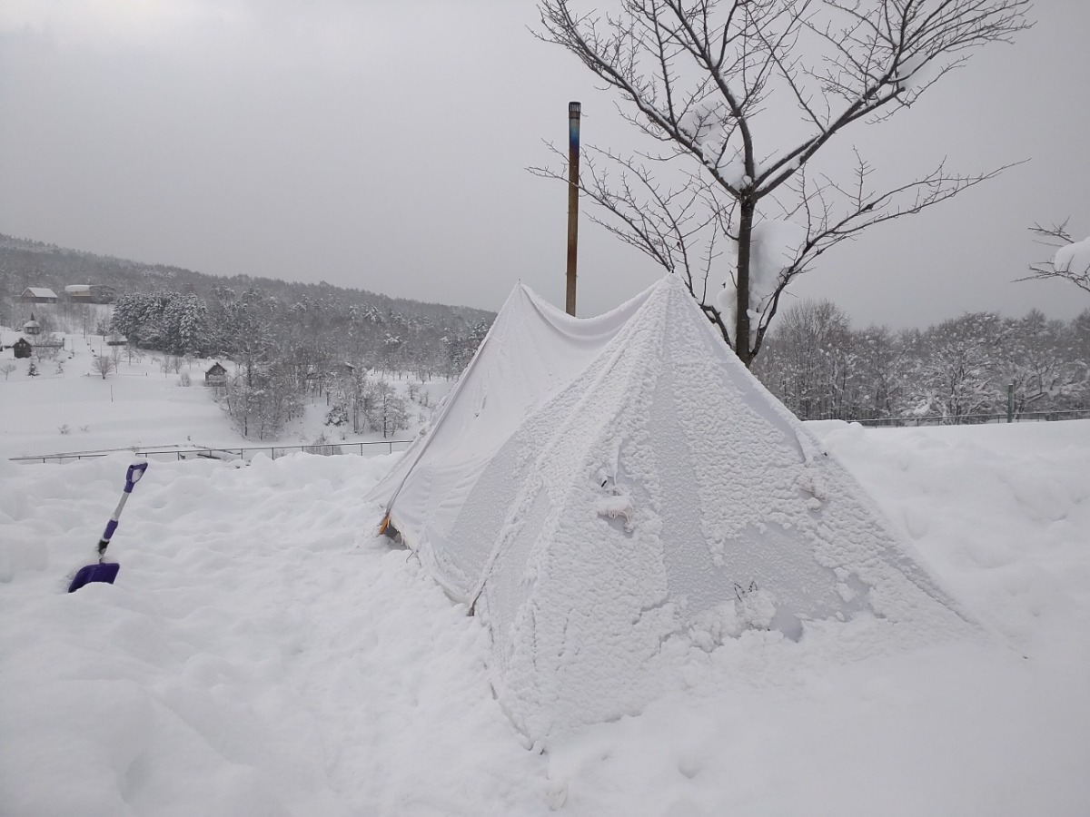 お正月休みに雪中キャンプ