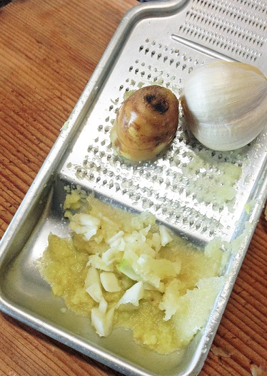 引きこもりの日曜は　カレー作ってみた