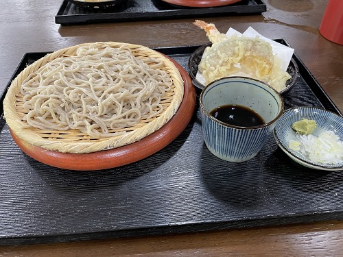 初寝