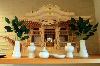 青が舞う