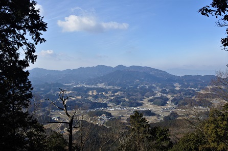 伊那佐山と井足岳