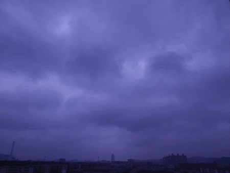 今週末も雨ですねえ　(#^.^#)
