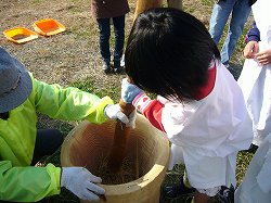 弥生人になって･･･3（脱穀しましょう）