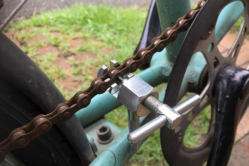 自転車のチェーンとタイヤ交換