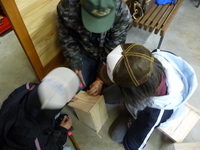 巣箱作りに