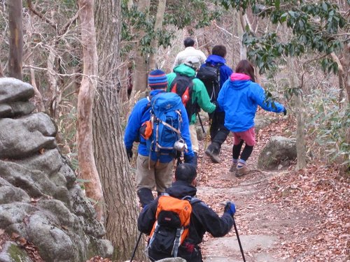 小滝沢キャンプ場と土岳トレッキング