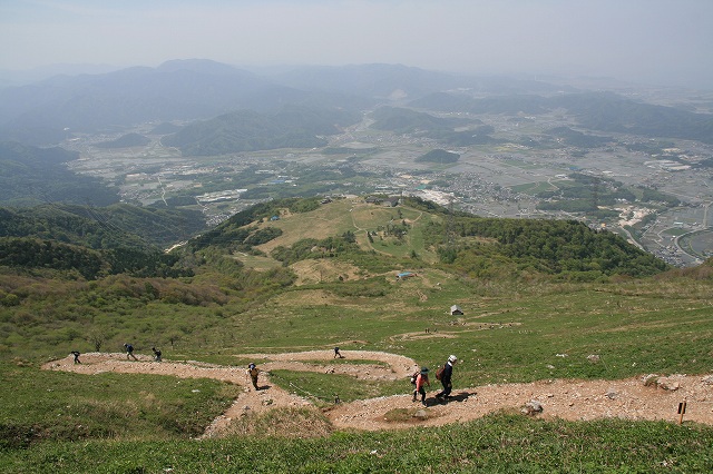 ＊やっぱり素敵な百名山　　伊吹山登山　＊