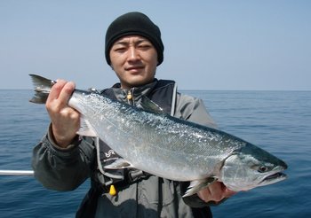 敦賀沖から越前岬に、ジギング！