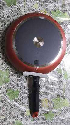 焼く・炒める・揚げる・煮る！フッ素加工深型フライパン！