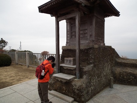 鋸山ハイキング