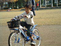 自転車の練習をしに・・・