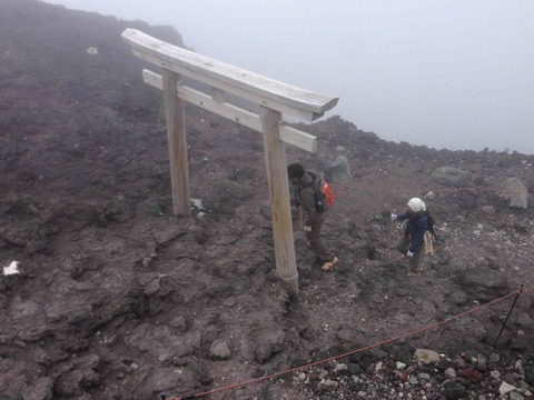 [Mountain:0001]初めての富士登山！でも・・・ARASHI