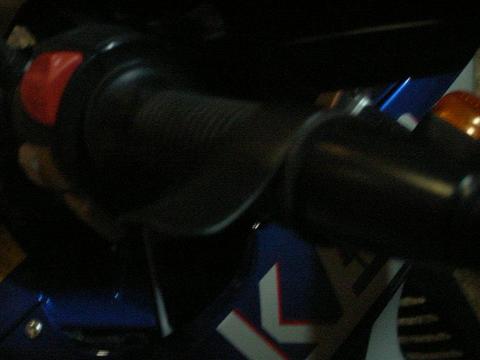スロットルロッカーを装着