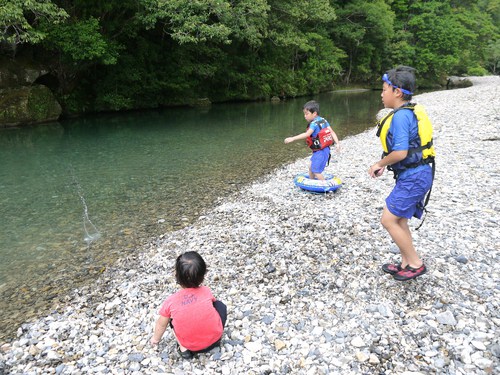 キャンプinn海山で川遊び～!!