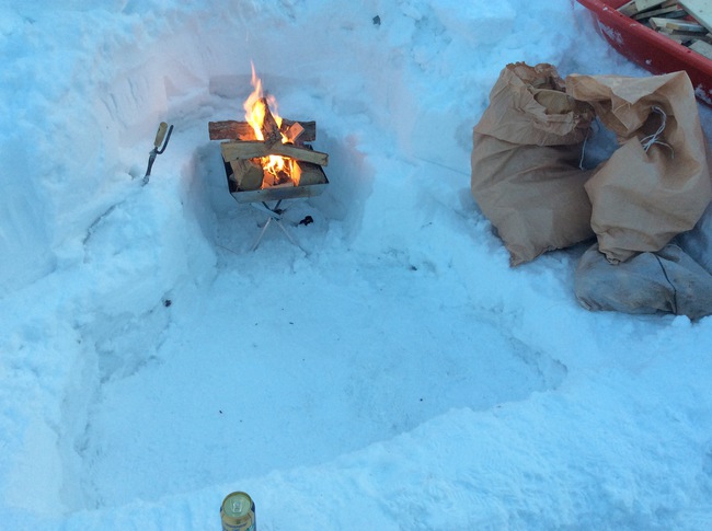 大寒波を返り討ち！構想２年 雪洞キャンプは暖かかった！その実録 in とことん山キャンプ場