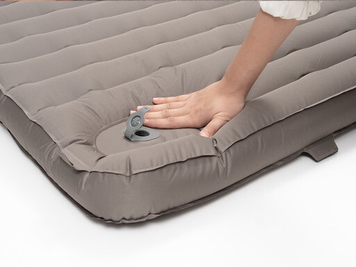 どこまで行くのか 我がキャンプ:Snow Peak からエアマットが発売され