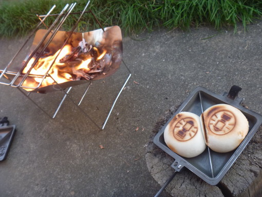 おやつもお庭で