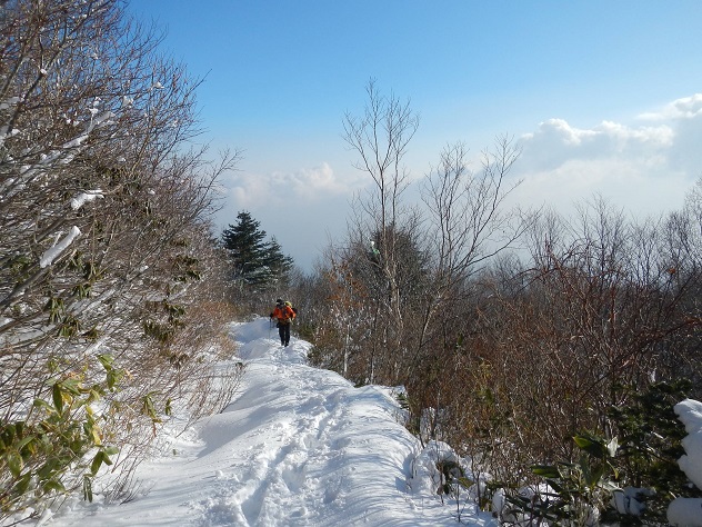 魔女の瞳へ　～家形山～