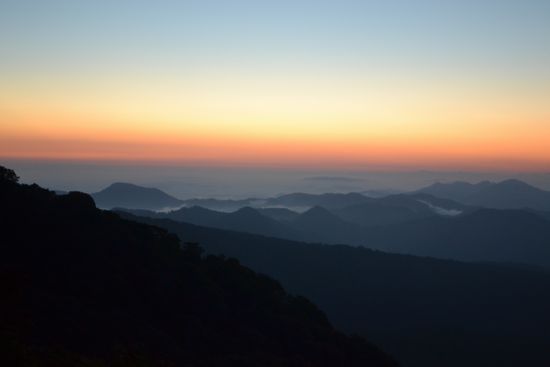 紅葉と静寂の鳥海山へ