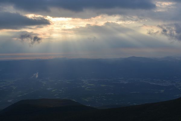 ほんのり秋色の安達太良山