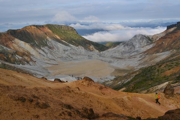 ほんのり秋色の安達太良山