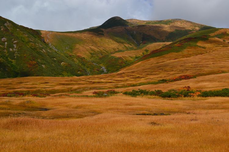 紅葉と静寂の鳥海山へ
