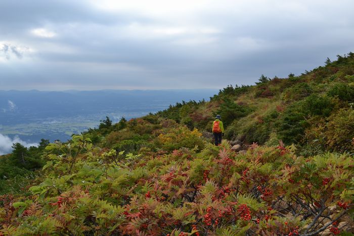 ほんのり秋色の安達太良山