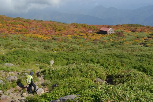 紅葉と静寂の鳥海山へ