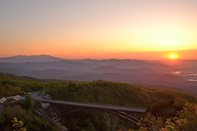 初夏の一切経山