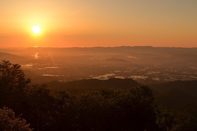 初夏の一切経山