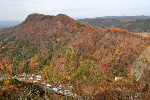モミジ、もみじ、紅葉♪の奥久慈男体山　縦走路