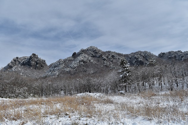 なごり雪と雲海の霊山