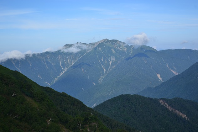 鳳凰山の3つの峰をめぐり歩く