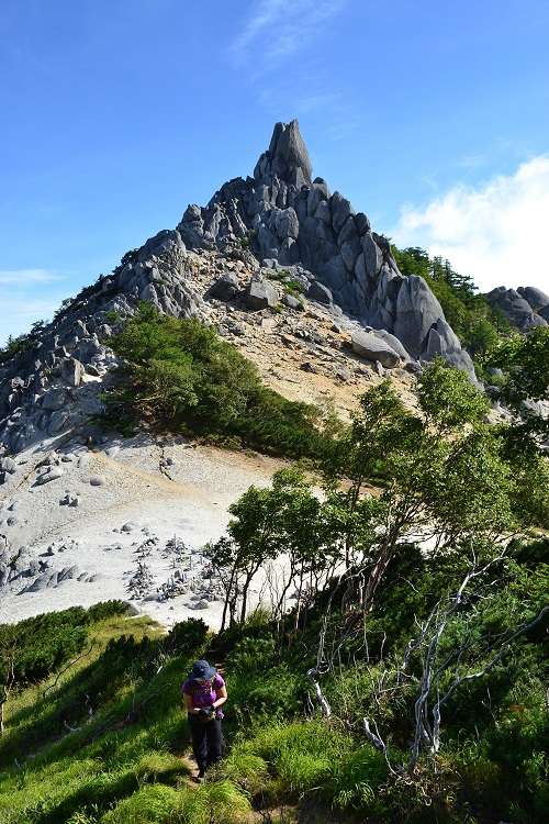 鳳凰山の3つの峰をめぐり歩く