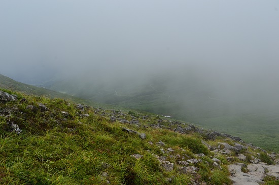 秋の訪れ月山